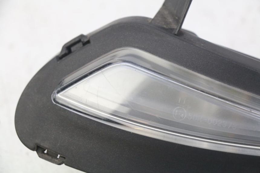 photo de LEFT FRONT TURN SIGNAL PEUGEOT DJANGO 2T 50 (2014 - 2019) - Surface and material condition