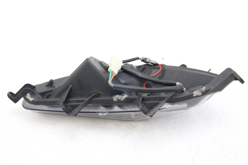 photo de LEFT FRONT TURN SIGNAL JM MOTORS EVOLIS 4T 50 (2018 - 2022) - Alternative perspective