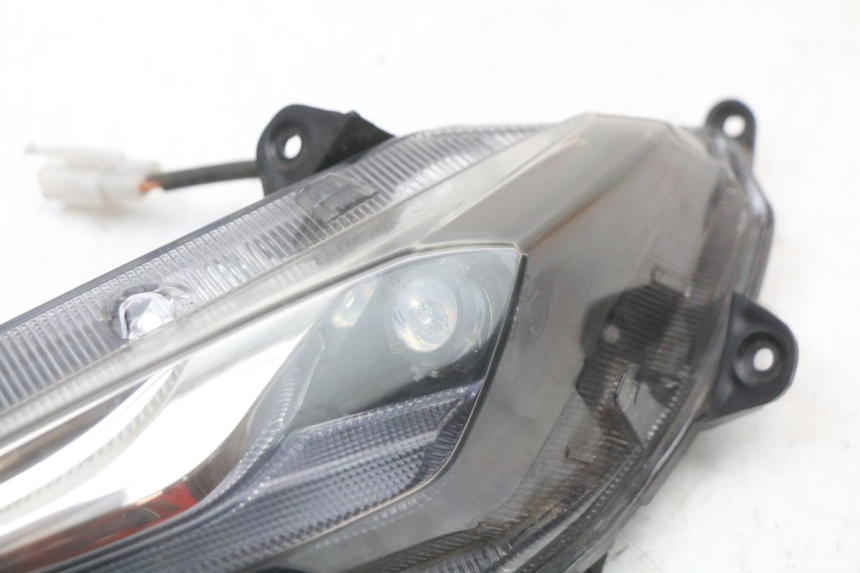 photo de LEFT FRONT TURN SIGNAL JM MOTORS EVOLIS 4T 50 (2018 - 2022) - Technical close-up