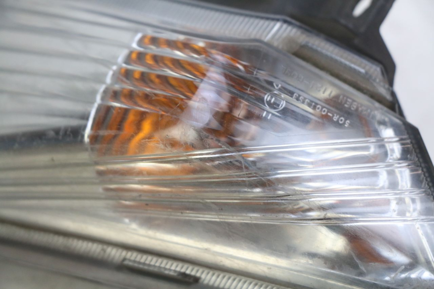 photo de LEFT FRONT TURN SIGNAL HONDA FJS SILVERWING SILVER WING 400 (2009 - 2016) - Zoom on usage condition