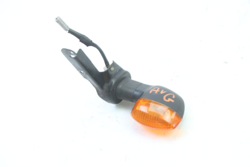 photo de FRONT LEFT TURN SIGNAL YAMAHA FZ6 FAZER S2 600 (2007 - 2011) - Zoom on usage condition