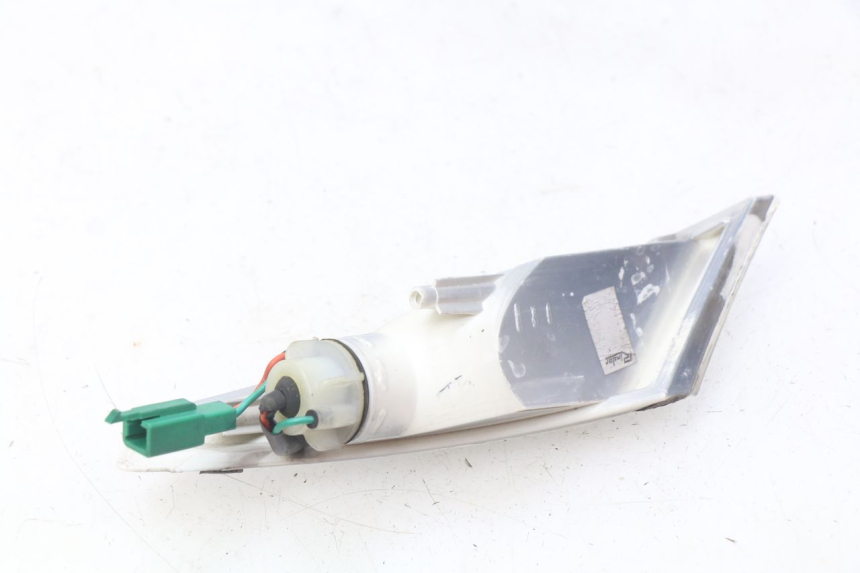 photo de LEFT FRONT TURN SIGNAL PEUGEOT GEOPOLIS 400 (2007 - 2013) - Zoom on usage condition