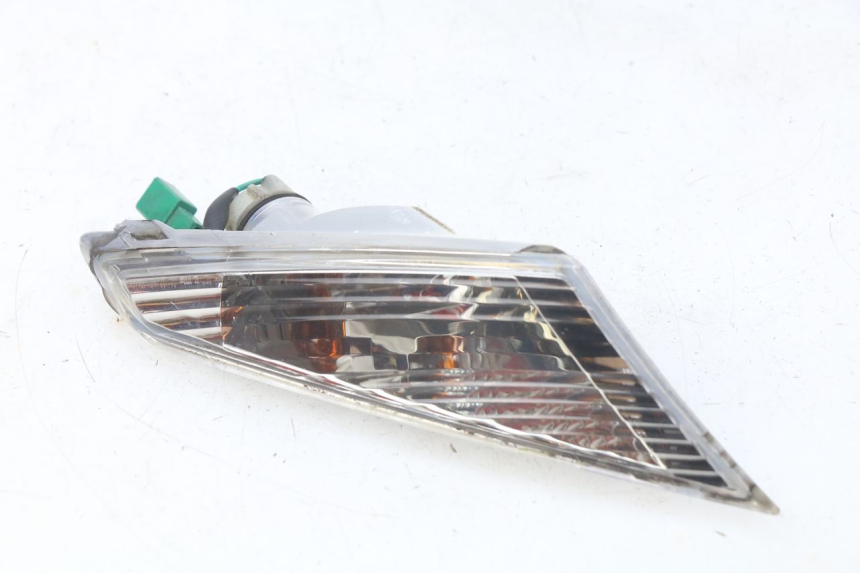 photo de LEFT FRONT TURN SIGNAL PEUGEOT GEOPOLIS 400 (2007 - 2013) - Alternative perspective