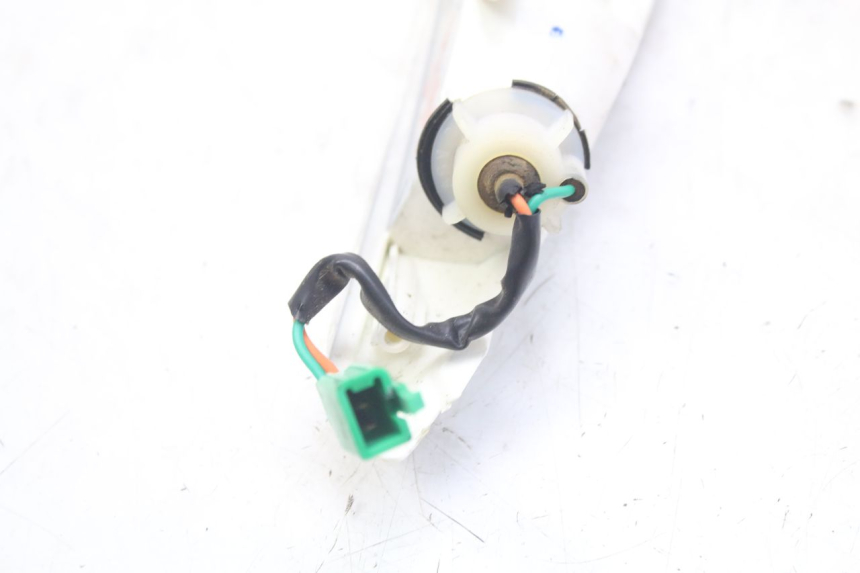 photo de FRONT LEFT TURN SIGNAL  PEUGEOT GEOPOLIS RS 125 (2007 - 2009) - Component detail