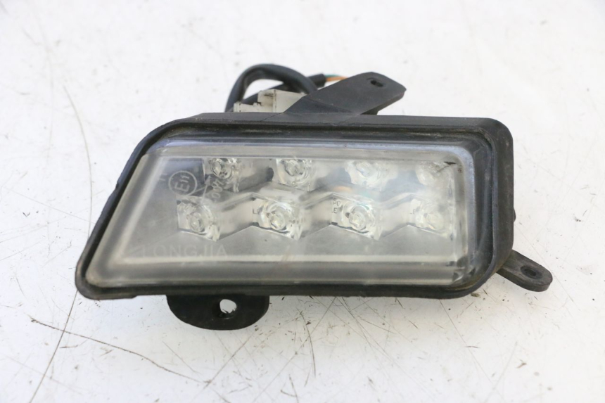 photo de FRONT LEFT TURN SIGNAL NECO GPX LC 2T 50 (2014 - 2018) - Checked used part