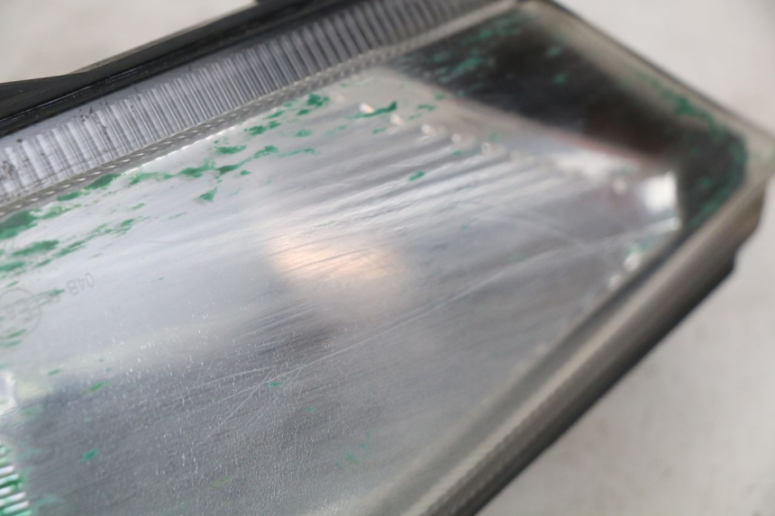 photo de LEFT FRONT TURN SIGNAL SYM GTS EFI 125 (2012 - 2016) - Fixing points details