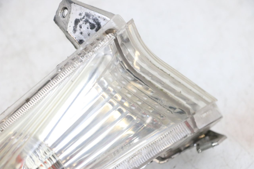 photo de FRONT LEFT TURN SIGNAL JM MOTORS GTS 125 (2015 - 2019) - Distinctive features