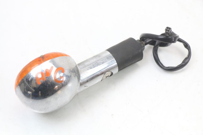 photo de FRONT LEFT TURN SIGNAL  SUZUKI GZ MARAUDER 125 (1998 - 2004) - Alternative perspective