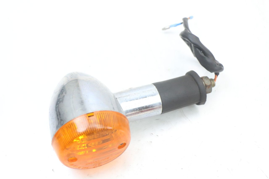 photo de LEFT FRONT TURN SIGNAL JINLUN JL HIGHLANDER 125 (2007 - 2015) - Alternative perspective