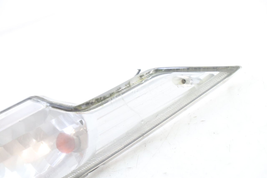 photo de LEFT FRONT TURN SIGNAL KYMCO DINK 4T 50 (2007 - 2018) - Zoom on usage condition