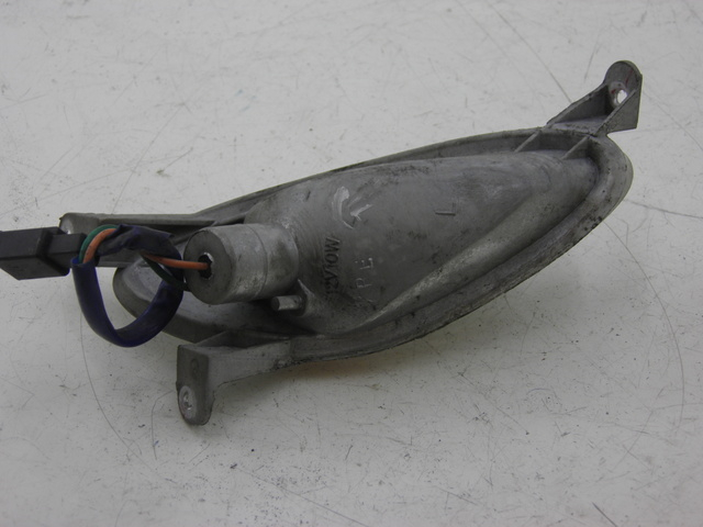 photo de FRONT LEFT TURN SIGNAL  KYMCO SPACER 50 (1998 - 2009) - Alternative perspective