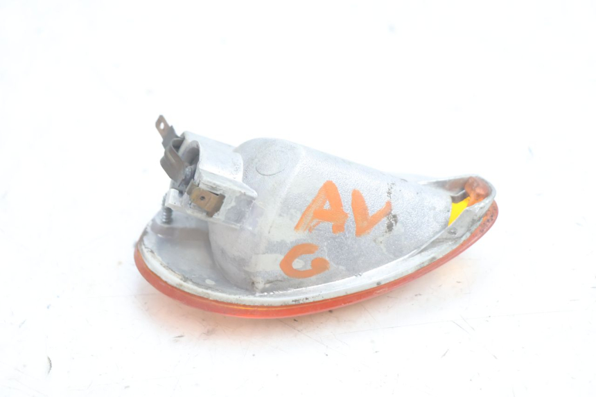 photo de FRONT LEFT TURN SIGNAL PIAGGIO LIBERTY 50 (1998 - 2003) - Zoom on usage condition