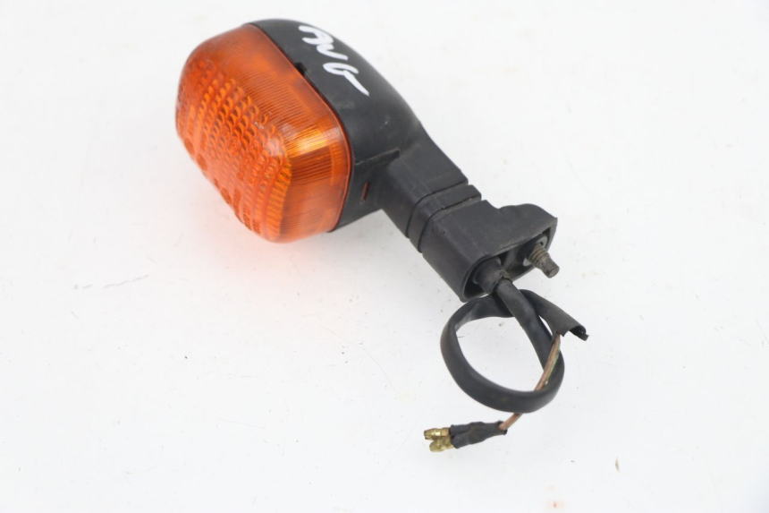 photo de LEFT FRONT TURN SIGNAL PEUGEOT LUDIX 50 (2005 - 2007) - Technical close-up