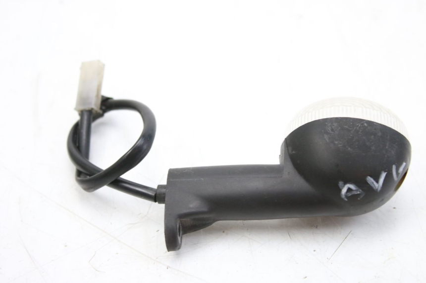 photo de LEFT FRONT TURN SIGNAL PEUGEOT LUDIX 50 (2008 - 2017) - Alternative perspective