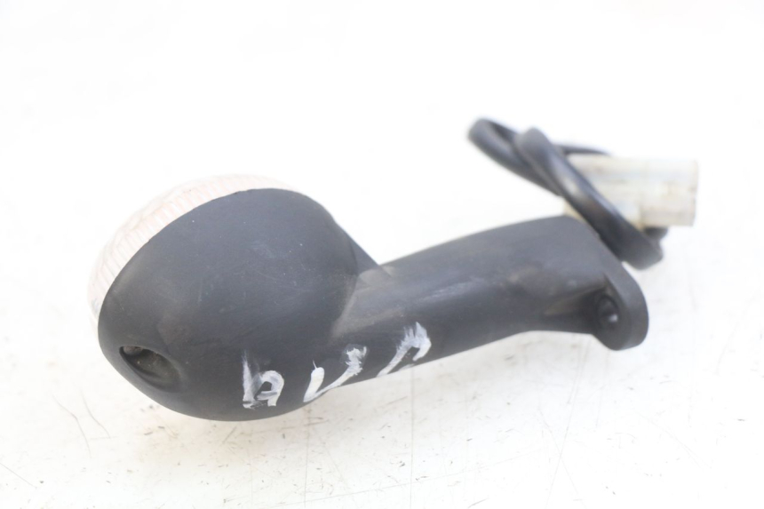 photo de LEFT FRONT TURN SIGNAL PEUGEOT LUDIX 50 (2005 - 2007) - Technical close-up