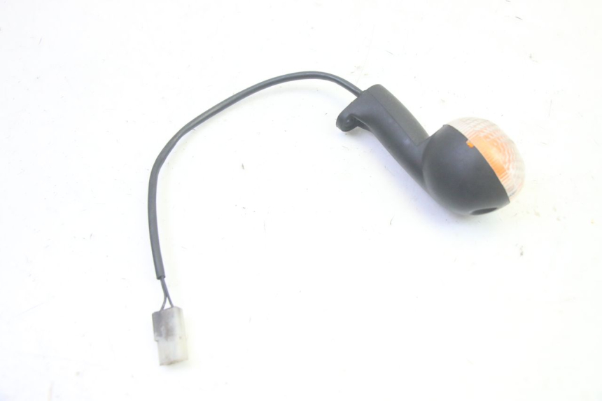 photo de LEFT FRONT TURN SIGNAL PEUGEOT LUDIX 50 (2005 - 2007) - Alternative perspective