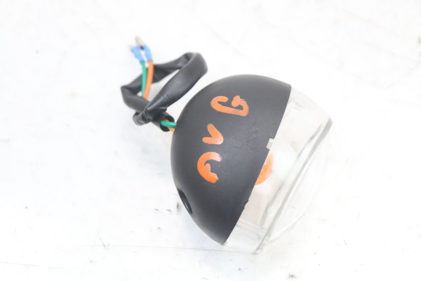 photo de FRONT LEFT TURN SIGNAL MASH LEGEND'R 4T 50 (2021 - 2025) - Technical close-up