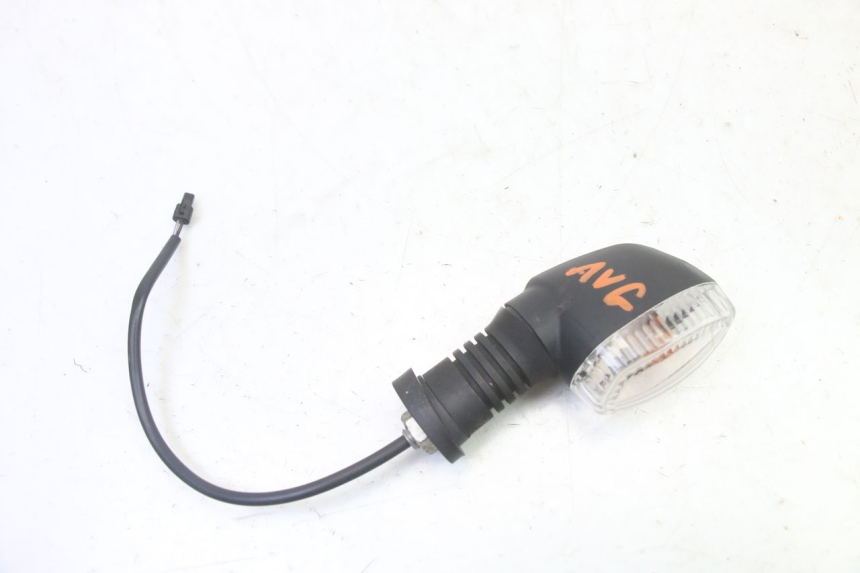 photo de FRONT LEFT TURN SIGNAL PIAGGIO MP3 RL 250 (2006 - 2010) - Main view