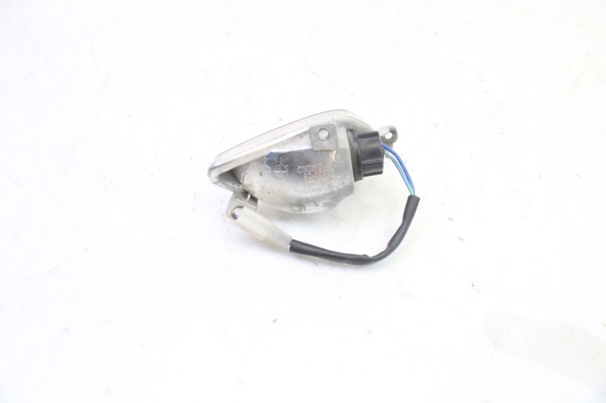photo de FRONT LEFT TURN SIGNAL PIAGGIO NEW TYPHOON 50 (2010 - 2017) - Zoom on usage condition