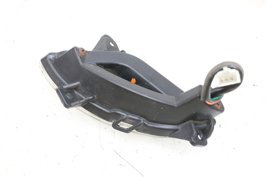 photo de FRONT LEFT TURN SIGNAL JM MOTORS OLDIES GT 4T 50 (2018 - 2025) - Technical close-up