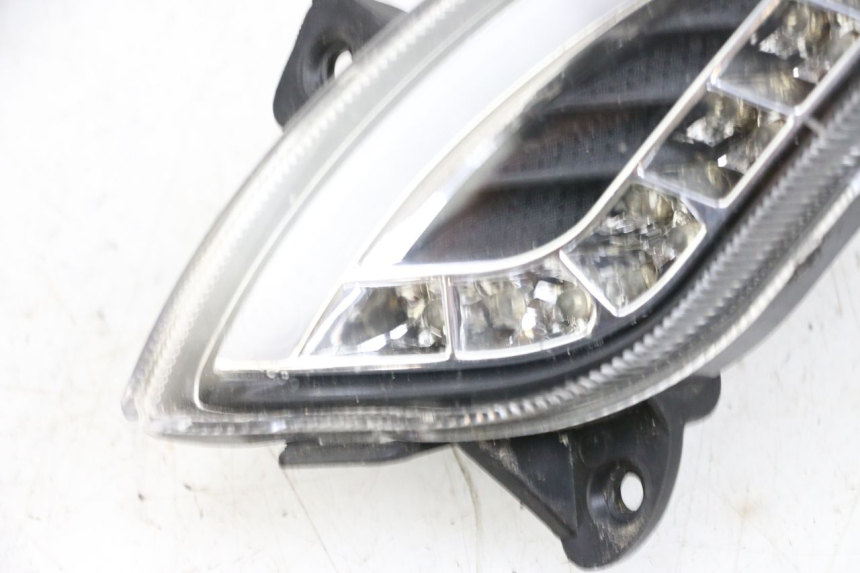 photo de FRONT LEFT TURN SIGNAL JM MOTORS OLDIES GT 4T 50 (2018 - 2025) - Surface and material condition