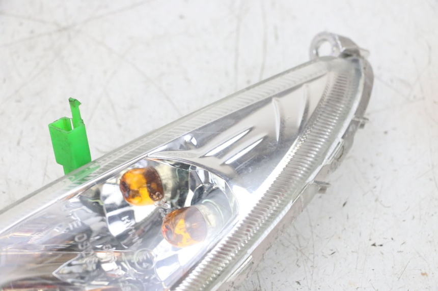 photo de FRONT LEFT TURN SIGNAL SYM ORBIT 2 4T 50 (2008 - 2017) - Fixing points details