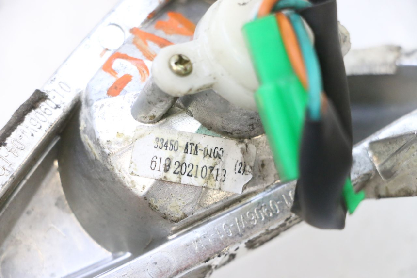 photo de LEFT FRONT TURN SIGNAL SYM ORBIT III 3 4T 50 (2018 - 2021) - Alternative perspective