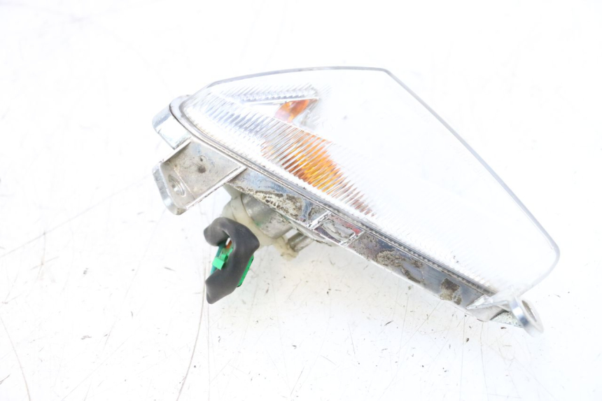 photo de LEFT FRONT TURN SIGNAL SYM ORBIT III 3 4T 50 (2018 - 2021) - Surface and material condition