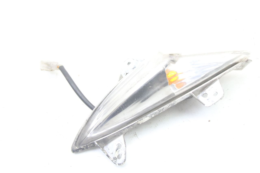 photo de LEFT FRONT TURN SIGNAL PEUGEOT CITYSTAR 125 (2011 - 2017) - Zoom on usage condition