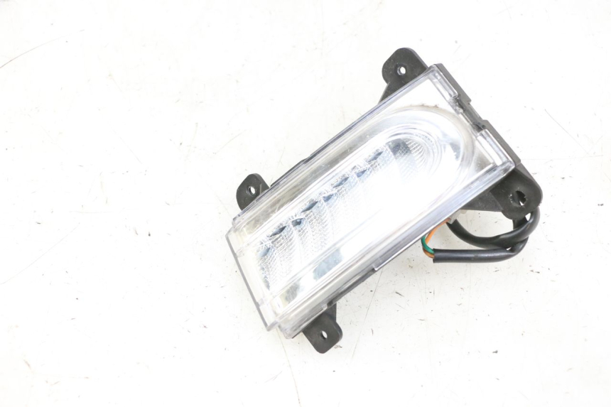 photo de FRONT LEFT TURN SIGNAL EFUN PUSA 1 - Fixing points details