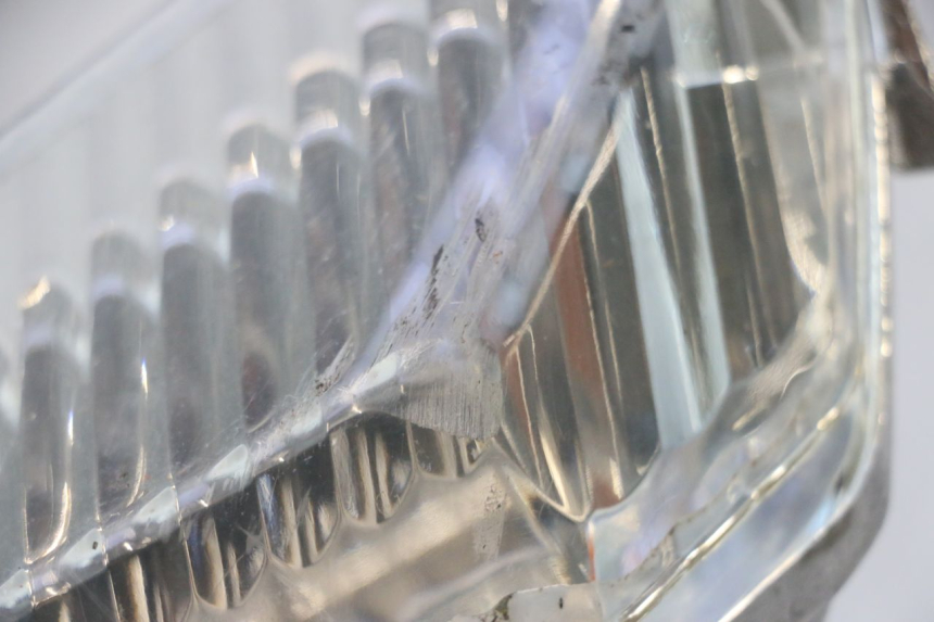 photo de FRONT LEFT TURN SIGNAL ORCAL RAPTOR 50 (2015 - 2021) - Fixing points details