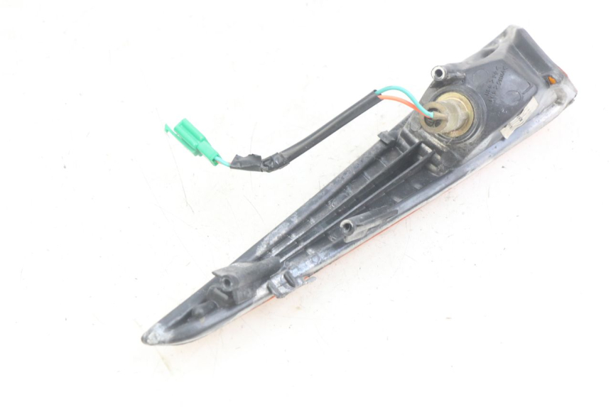 photo de LEFT FRONT TURN SIGNAL HONDA SCV LEAD 100 (2003 - 2007) - Fixing points details