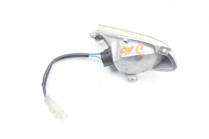 photo de FRONT LEFT TURN SIGNAL APRILIA SR MOTARD 50 (2012 - 2018) - Technical close-up