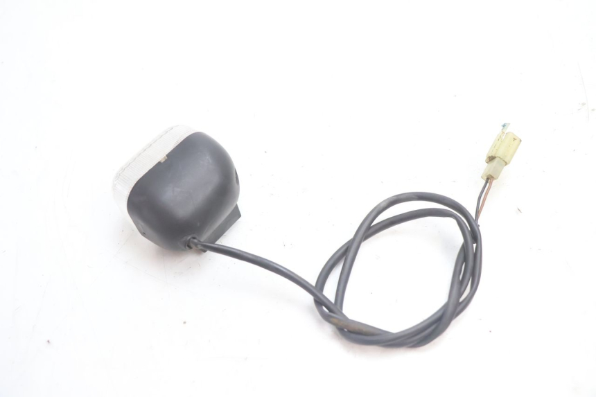photo de LEFT FRONT TURN SIGNAL MBK STUNT NAKED 50 (2004 - 2018) - Technical close-up