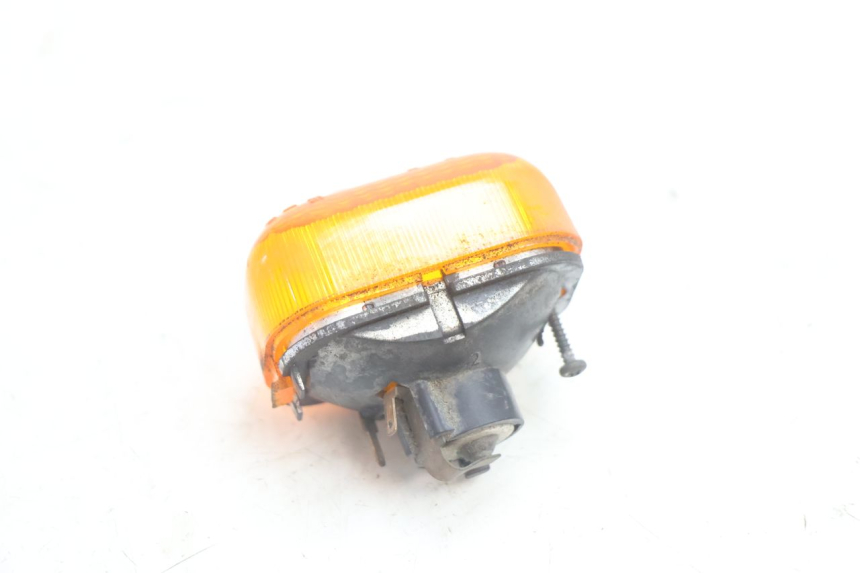 photo de FRONT LEFT TURN SIGNAL PEUGEOT TREKKER 50 (1995 - 2004) - Alternative perspective