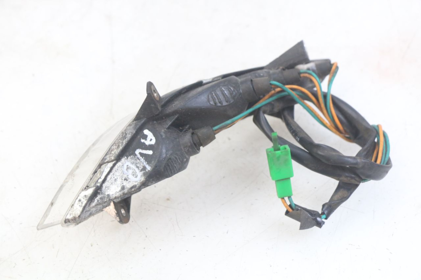 photo de LEFT FRONT TURN SIGNAL PEUGEOT TWEET 4T 50 (2010 - 2014) - Alternative perspective