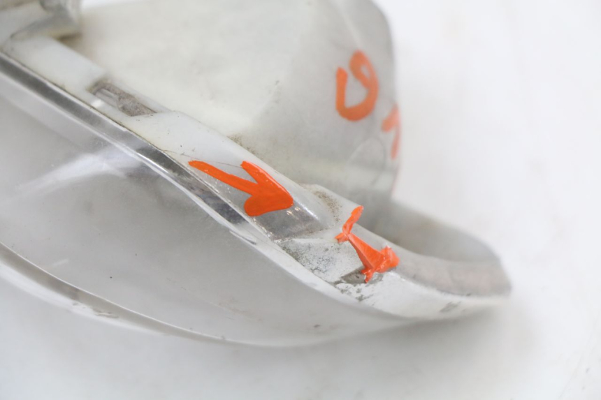 photo de FRONT LEFT TURN SIGNAL  BEELINE VELOCE 4T 50 (2011 - 2020) - Alternative perspective