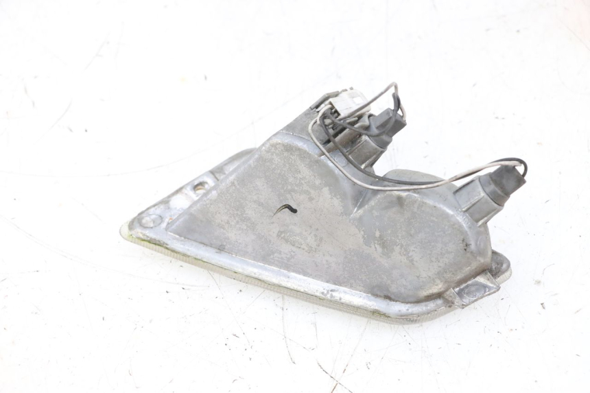 photo de LEFT FRONT TURN SIGNAL PIAGGIO VESPA GTS SUPER IE 125 (2009 - 2016) - Component detail