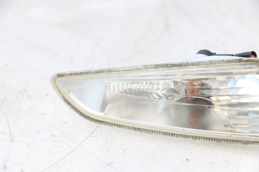 photo de LEFT FRONT TURN SIGNAL PIAGGIO VESPA PRIMAVERA 2T 50 (2013 - 2018) - Distinctive features