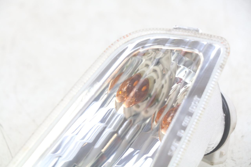 photo de LEFT FRONT TURN SIGNAL PIAGGIO VESPA S 2T 50 (2007 - 2014) - Product overview