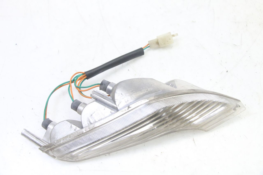 photo de FRONT LEFT TURN SIGNAL  PEUGEOT VIVACITY NEW 2T 50 (2008 - 2017) - Zoom on usage condition