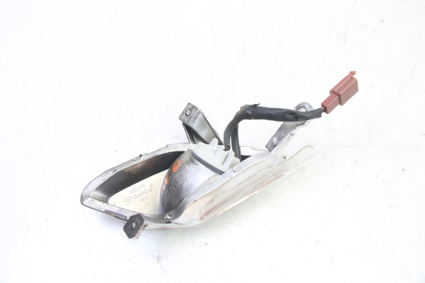 photo de FRONT LEFT TURN SIGNAL MBK WAAP 125 (2008 - 2013) - Technical close-up