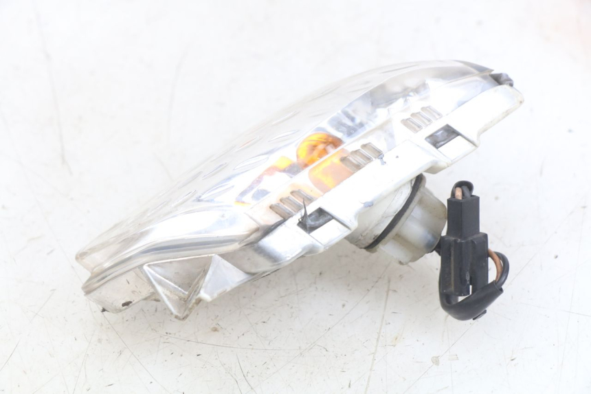 photo de LEFT FRONT TURN SIGNAL YAMAHA X-MAX XMAX 250 (2006 - 2009) - Product overview