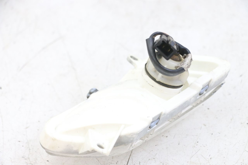 photo de LEFT FRONT TURN SIGNAL YAMAHA XMAX X-MAX 125 (2006 - 2009) - Zoom on usage condition