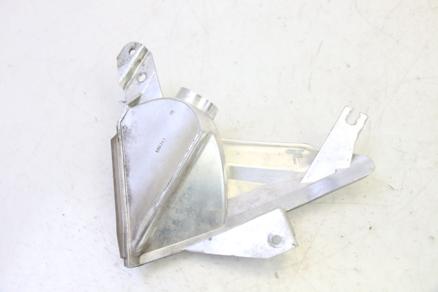 photo de LEFT FRONT TURN SIGNAL YAMAHA X-MAX XMAX 125 (2010 - 2013) - Zoom on usage condition