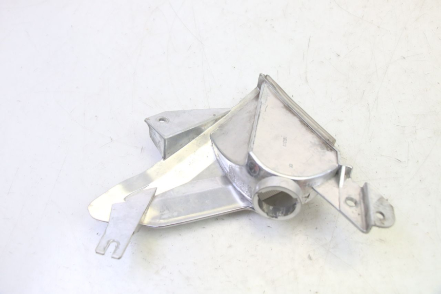 photo de LEFT FRONT TURN SIGNAL YAMAHA X-MAX XMAX 125 (2010 - 2013) - Alternative perspective