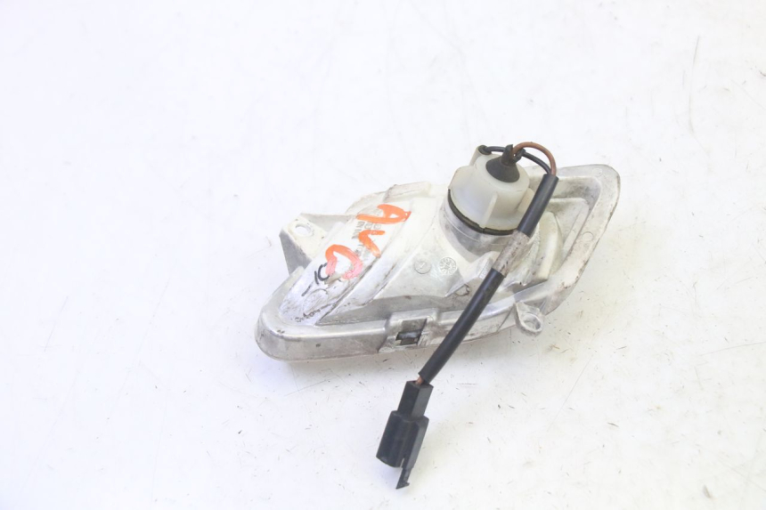 photo de LEFT FRONT TURN SIGNAL YAMAHA X-MAX XMAX 250 (2006 - 2009) - Product overview