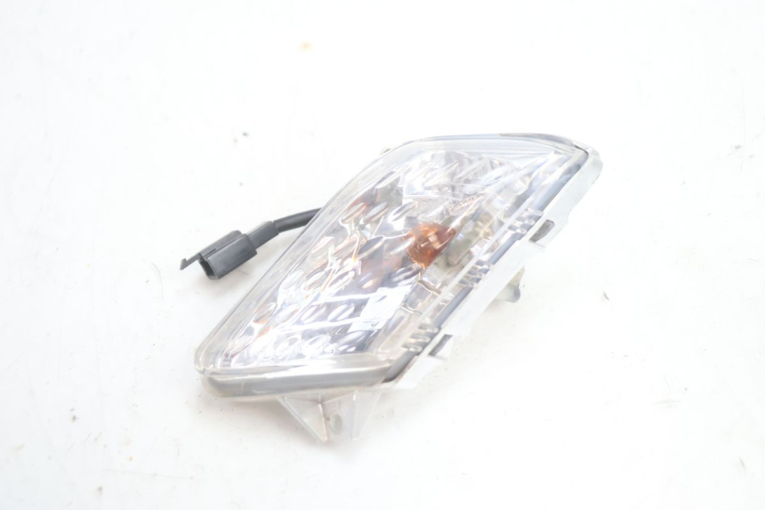 photo de LEFT FRONT TURN SIGNAL YAMAHA XMAX X-MAX 125 (2006 - 2009) - Component detail