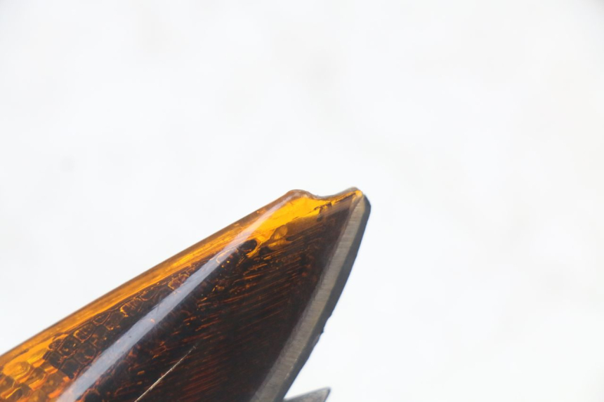 photo de FRONT LEFT TURN SIGNAL YAMAHA BW'S NG NEXT GENERATION 50 (1996 - 2003) - Technical close-up