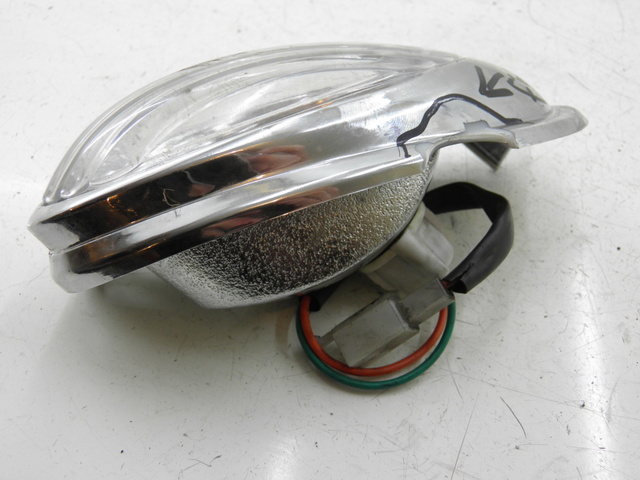 photo de FRONT LEFT TURN SIGNAL  YAMASAKI YM50QT-N3 RETRO 50 (2012 - 2014) - Zoom on usage condition